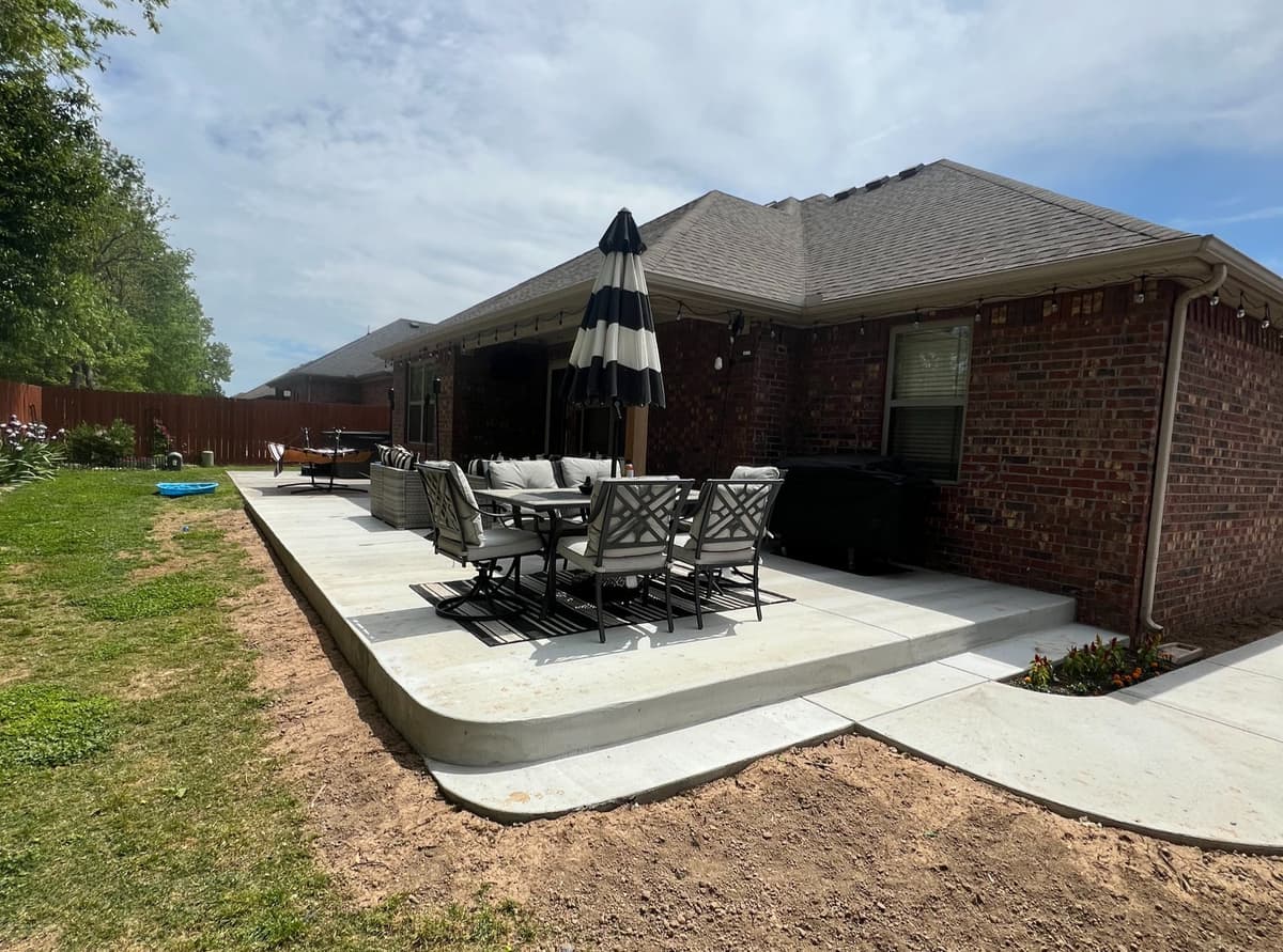 Patio extension with stamped border